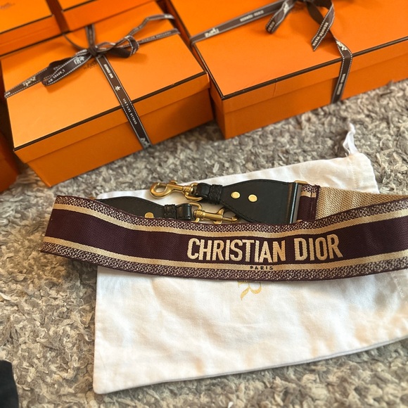 Authentic Christian Dior Burgundy Oblique Bag Strap - Picture 9 of 13